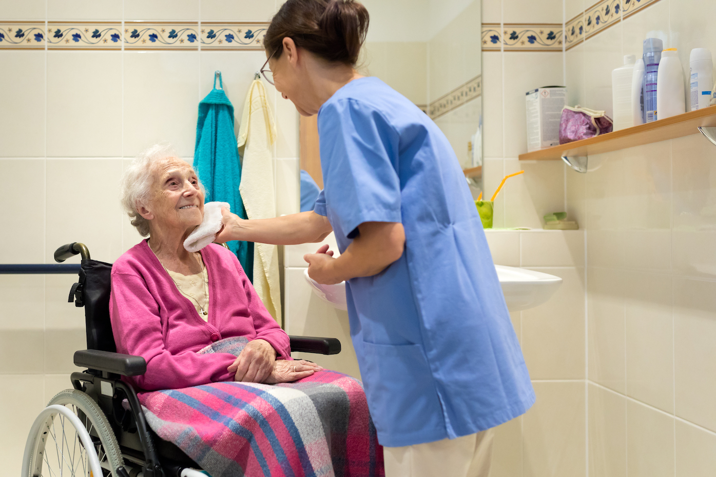 Toilette à domicile par infirmière - inzee.care Toilette à domicile par infirmière - inzee.care